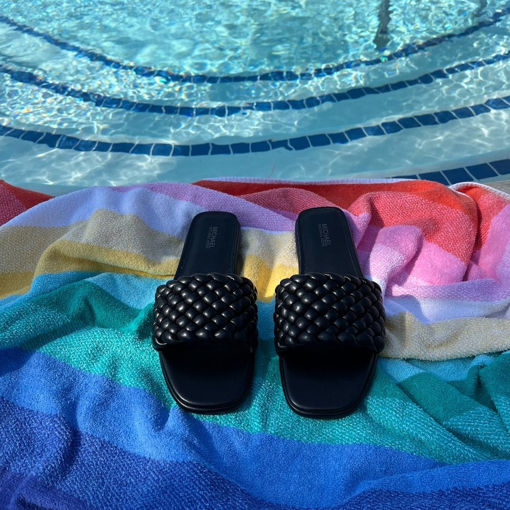 Michael Kors Black Amelia Flat Sandals Women Size 6.5